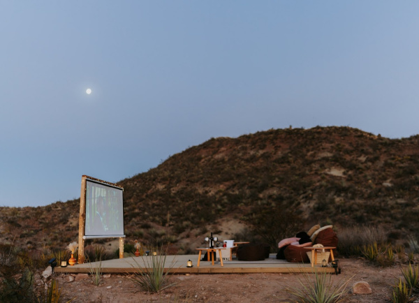 Cine Bajo las Estrellas