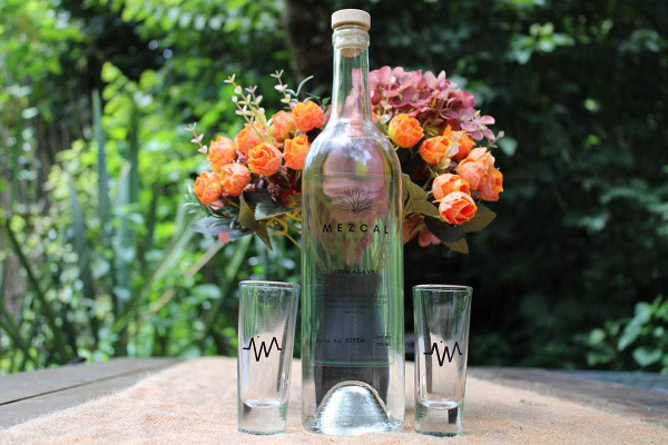 Mezcal Artesanal Local